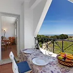 Sea And Sky Apartman